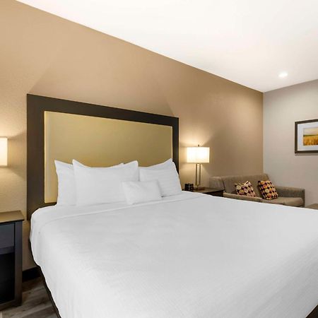 Best Western Plus Des Moines West Inn & Suites Clive Esterno foto