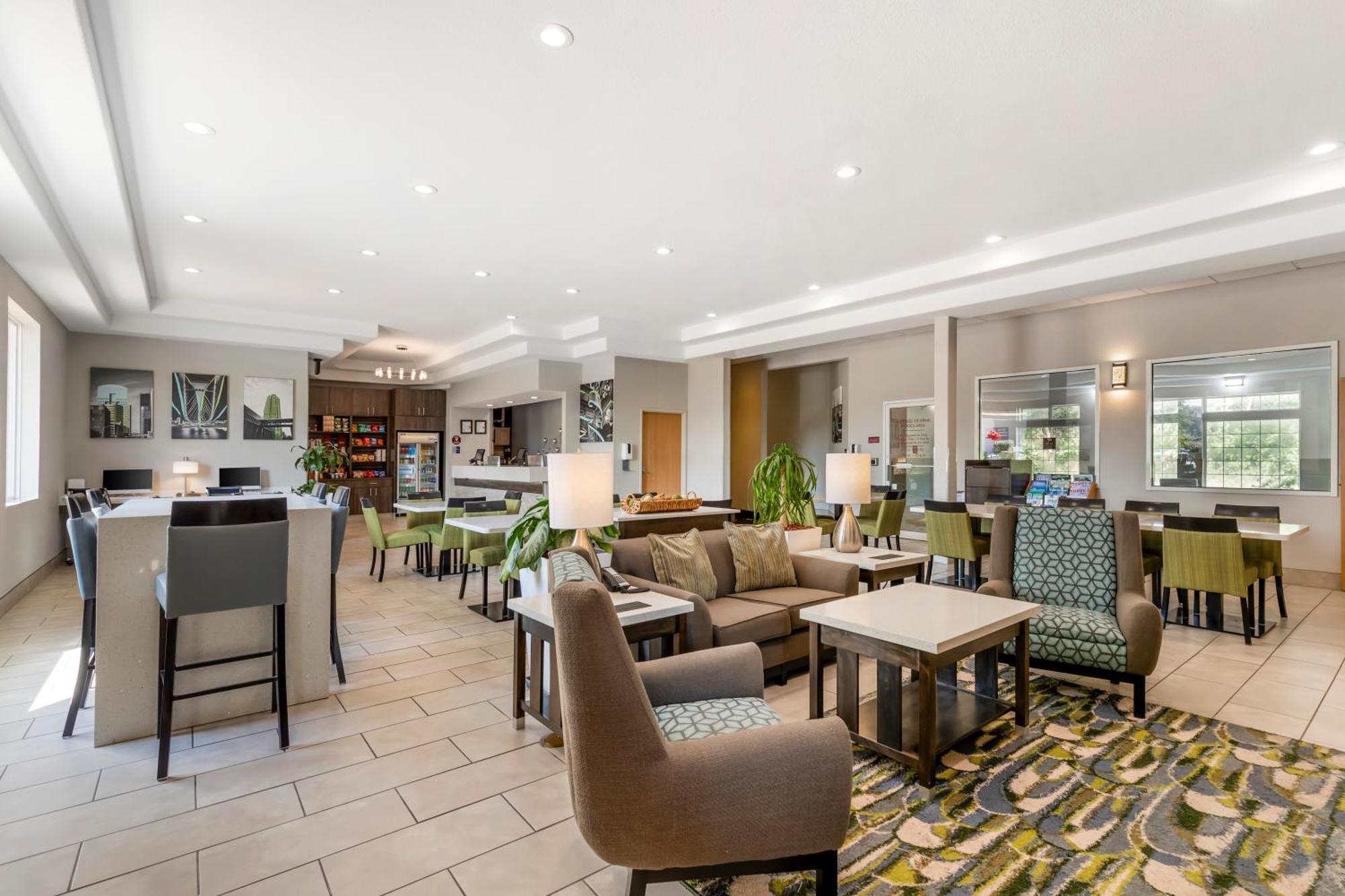 Best Western Plus Des Moines West Inn & Suites Clive Esterno foto