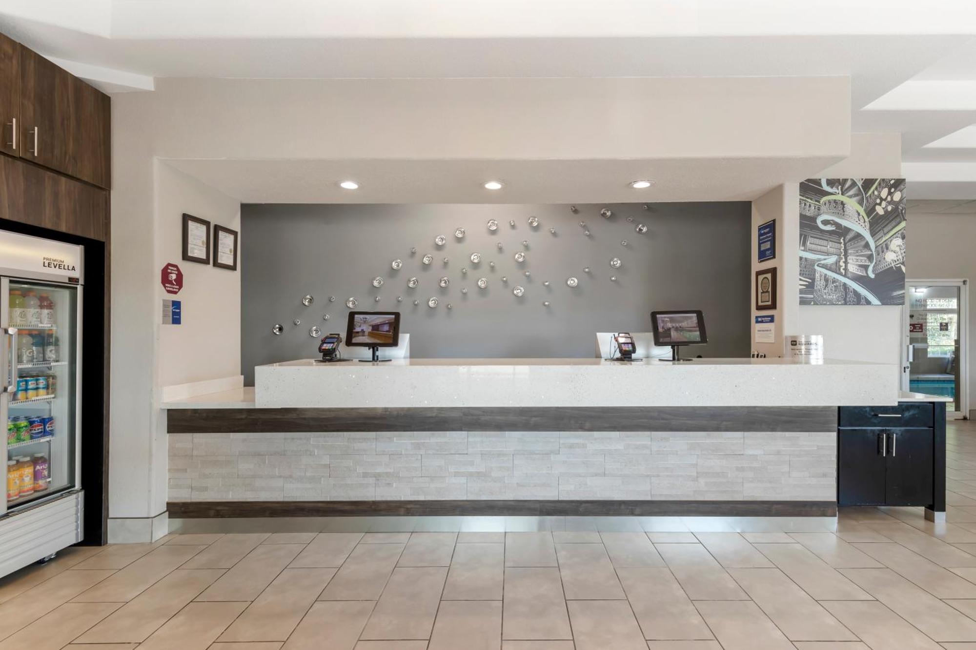 Best Western Plus Des Moines West Inn & Suites Clive Esterno foto
