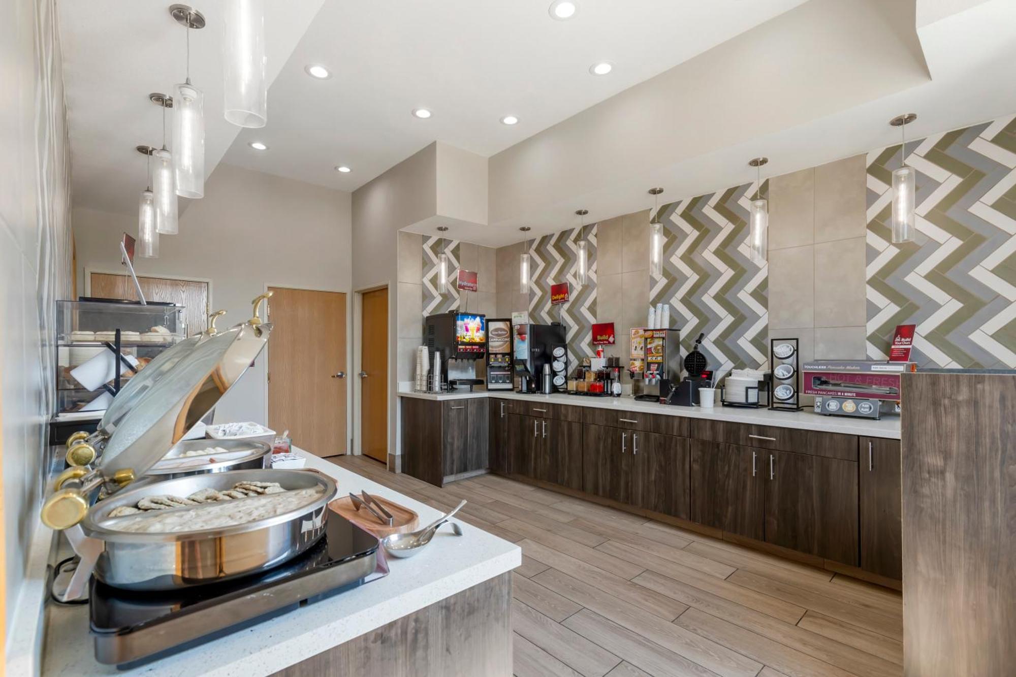 Best Western Plus Des Moines West Inn & Suites Clive Esterno foto