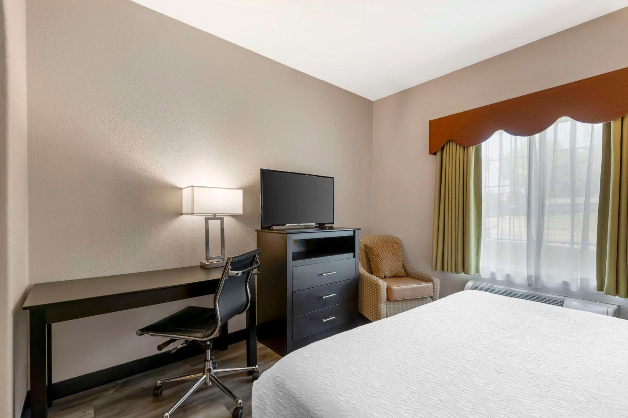 Best Western Plus Des Moines West Inn & Suites Clive Esterno foto