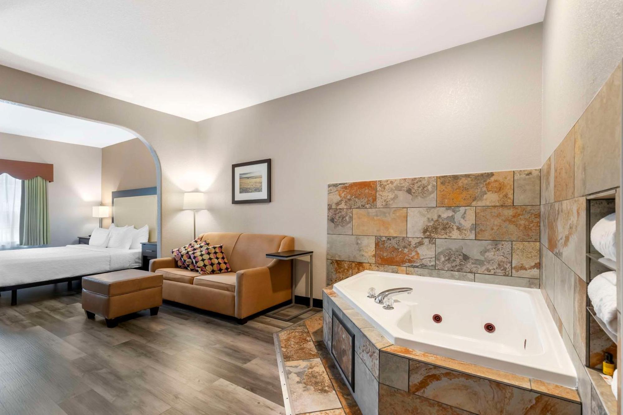 Best Western Plus Des Moines West Inn & Suites Clive Esterno foto