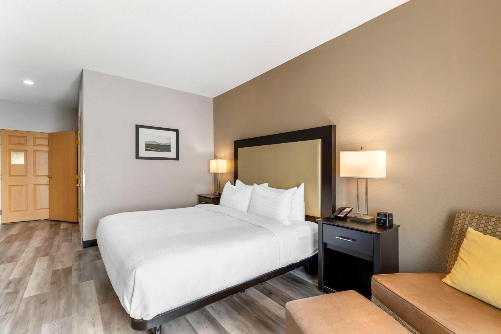 Best Western Plus Des Moines West Inn & Suites Clive Esterno foto