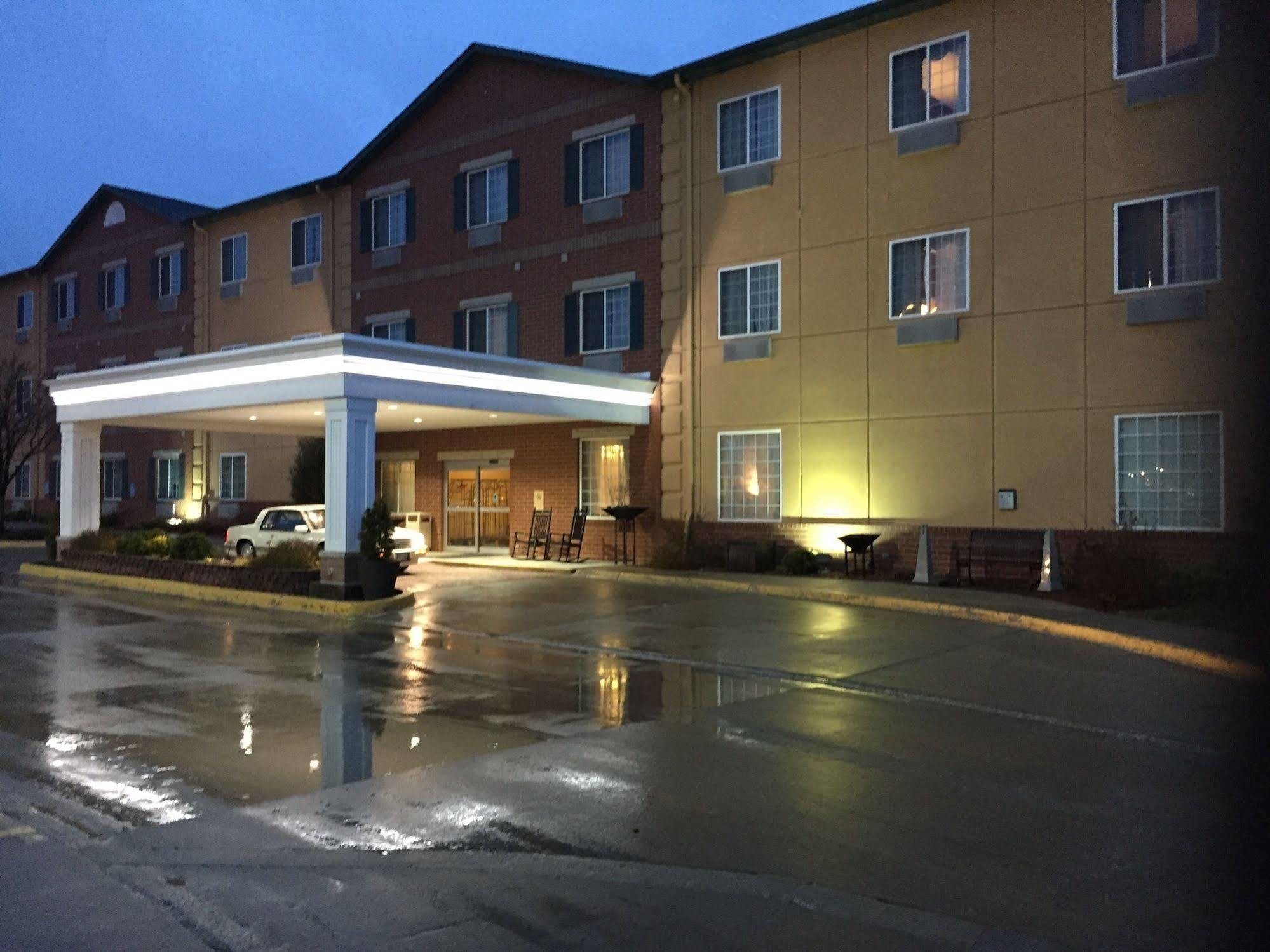 Best Western Plus Des Moines West Inn & Suites Clive Esterno foto