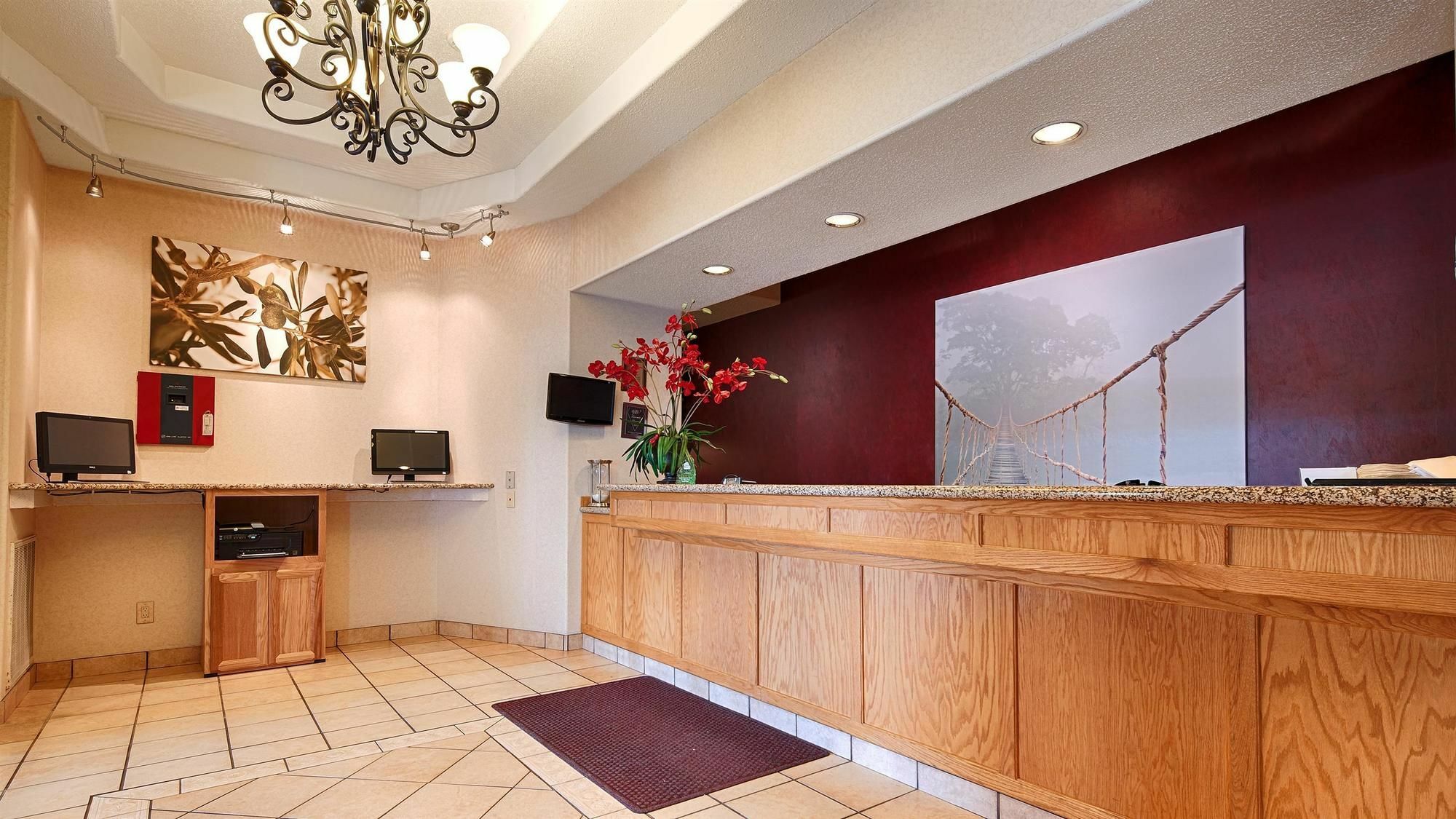 Best Western Plus Des Moines West Inn & Suites Clive Esterno foto